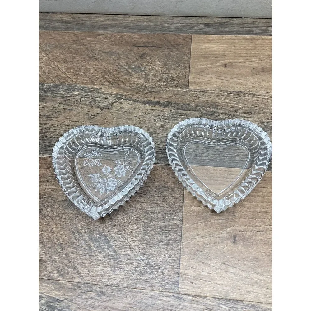 Heart shaped Clear Glass trinket box with lid says Happy 25th with‎ flowers